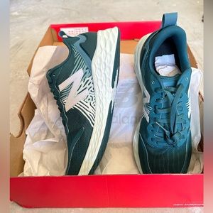 NEW BALANCE WOMENS FRESH FOAM TEMPO V1 RUNNING SHOE MOUNTAIN TEAL/DEEP SEA, 9.5